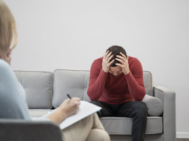 How Life Coaching Helps You Break Through Mental Blocks